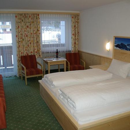 נאודרס Alpenhof Pension-Garni מראה חיצוני תמונה