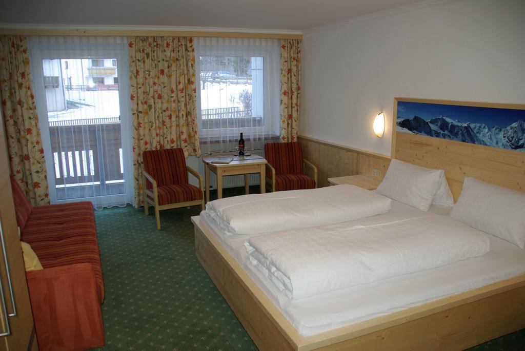 נאודרס Alpenhof Pension-Garni מראה חיצוני תמונה