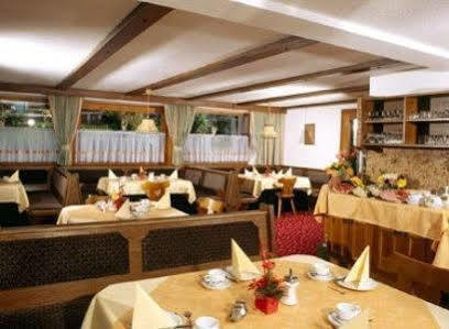 נאודרס Alpenhof Pension-Garni מראה חיצוני תמונה