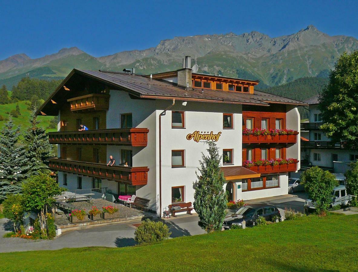 נאודרס Alpenhof Pension-Garni מראה חיצוני תמונה